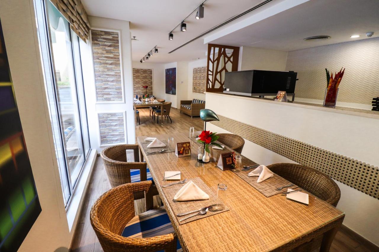 Gulf Suites Hotel Amwaj Manama Exterior photo
