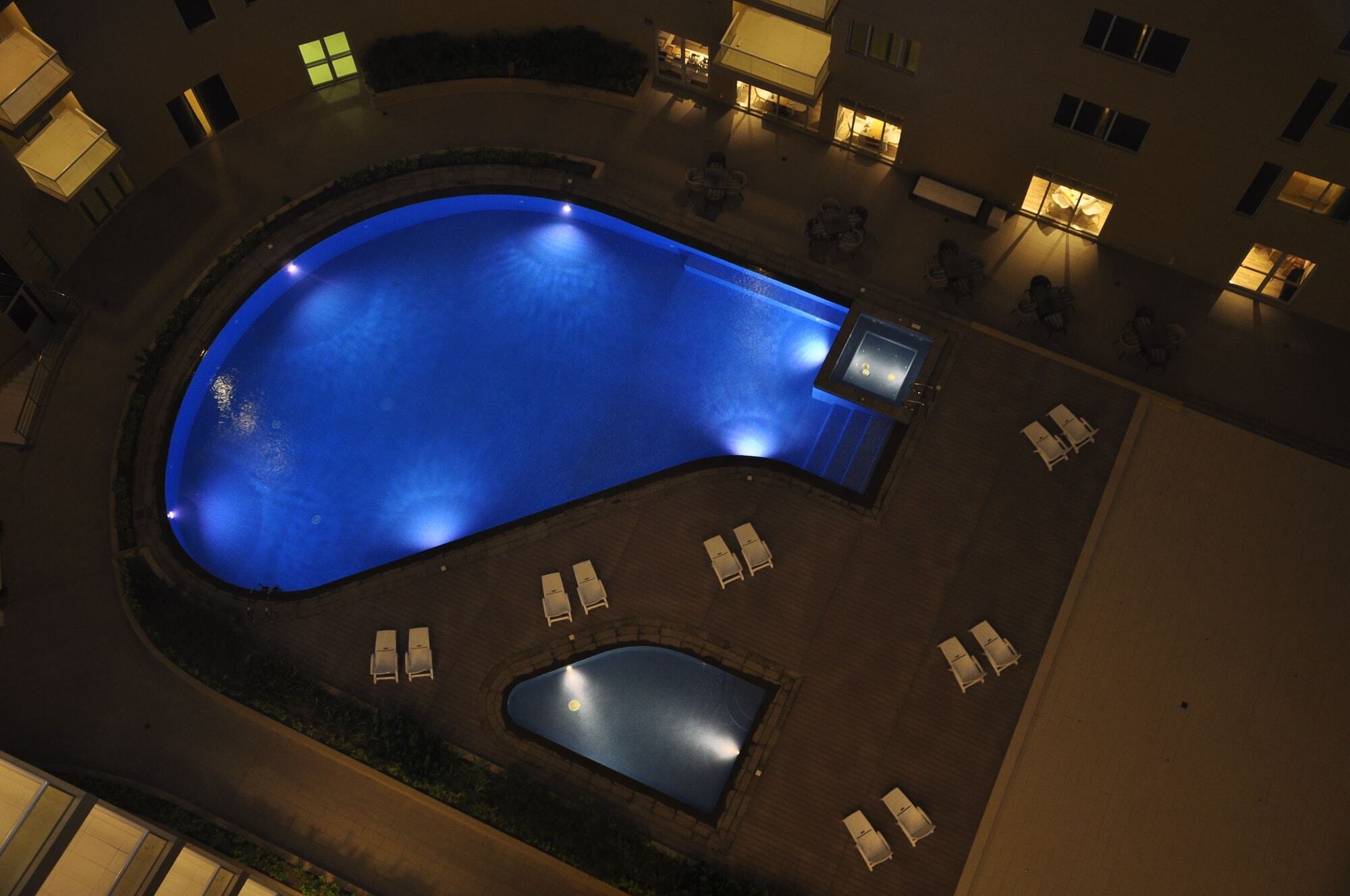Gulf Suites Hotel Amwaj Manama Exterior photo